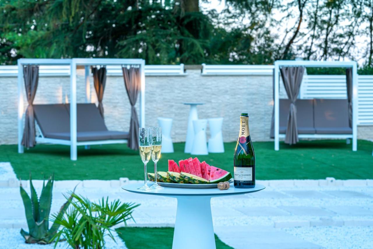 Villa Vittoria B&B - Wellness Terme di Miradolo Zewnętrze zdjęcie